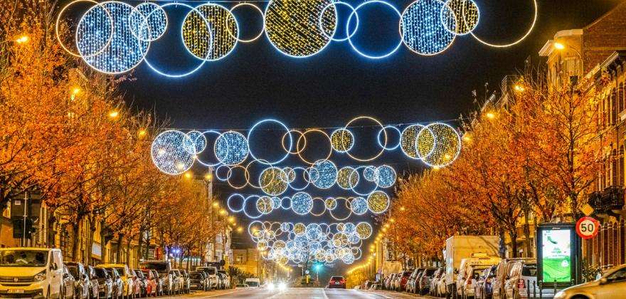 BRUSSELS BY LIGHTS 2023 : A SYMPHONY OF LIGHT ILLUMINATES THE STREETS OF THE CAPITAL